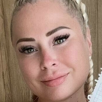 AmandaSchmanda Nahé