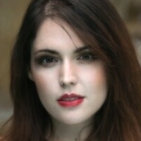Amber Lee Connors Nahé