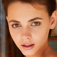 Angel Set Free Nahé