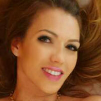 Angelvipmodel Nahé