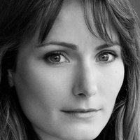 Anna Madeley Nahé
