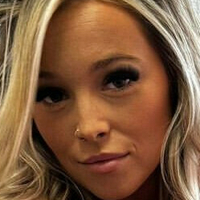 Blondebombshell383 Nahé