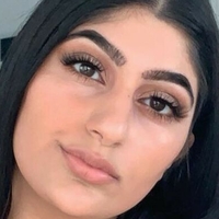 Busty Indian Nahé