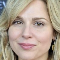 Cara Buono Nahé