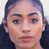 Chelsea Tavares Nahé
