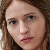 Christa Théret Nahé