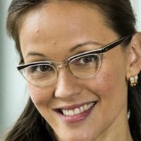 Crystal Lowe Nahé