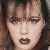 curvy_ali Nahé