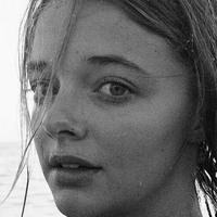 Ellie De Lange Nahé