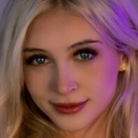 Emma Xlouise Nahé