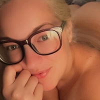 HoneybeeHarlow Nahé