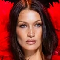 Isabella Hadid Nahé