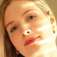 Lily Hart Nahé