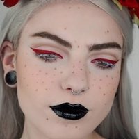 Lindy Crystal Nahé