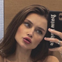Lola Dikova Nahé