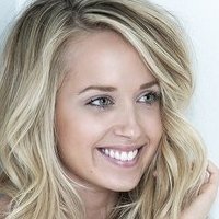 Megan Park Nahé