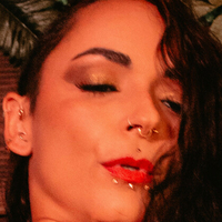 novemberreign-free Nahé