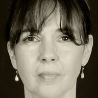 Phoebe Nicholls Nahé