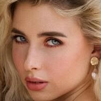 Savannah Vinson Nahé