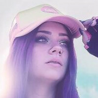 Sierra Strange Nahé
