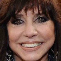 Tina York Nahé