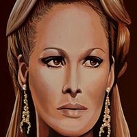 Ursula Andress Nahé