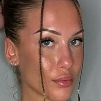 Viktoria Levani Nahé